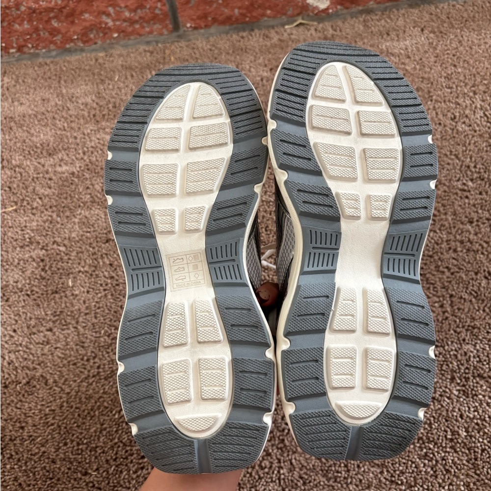 Stylish White and Gray Sneakers - Picture 6 of 8